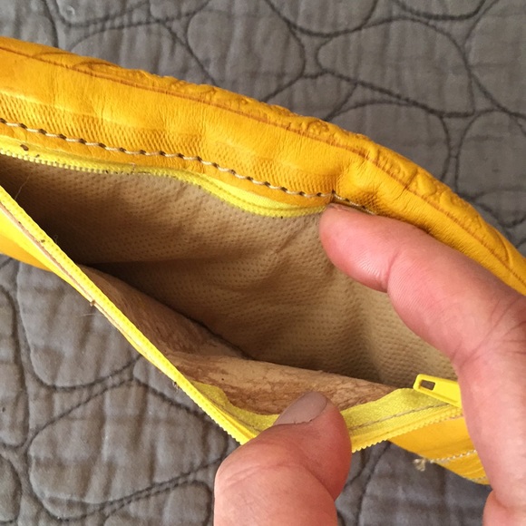 🎉Host Pick🎉 Handmade Moroccan Leather Wallet - Picture 4 of 5